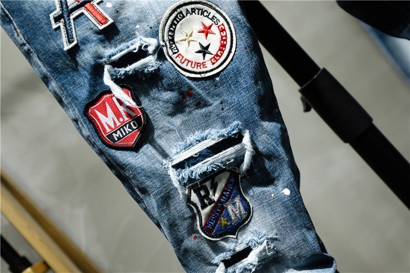 Men's Fashion Jeans with Badges Patch Light Blue